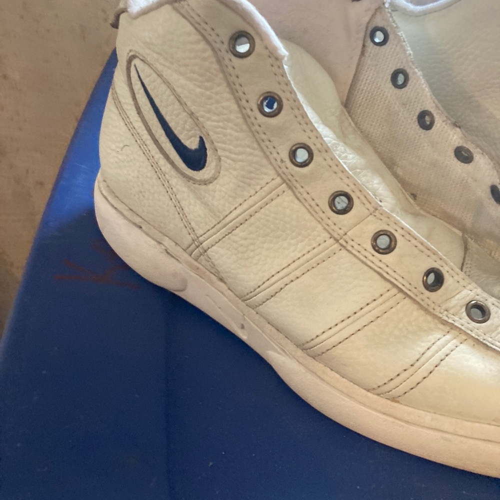 Vintage 1990s Nike “Sweet Lew”. Basketball Shoes